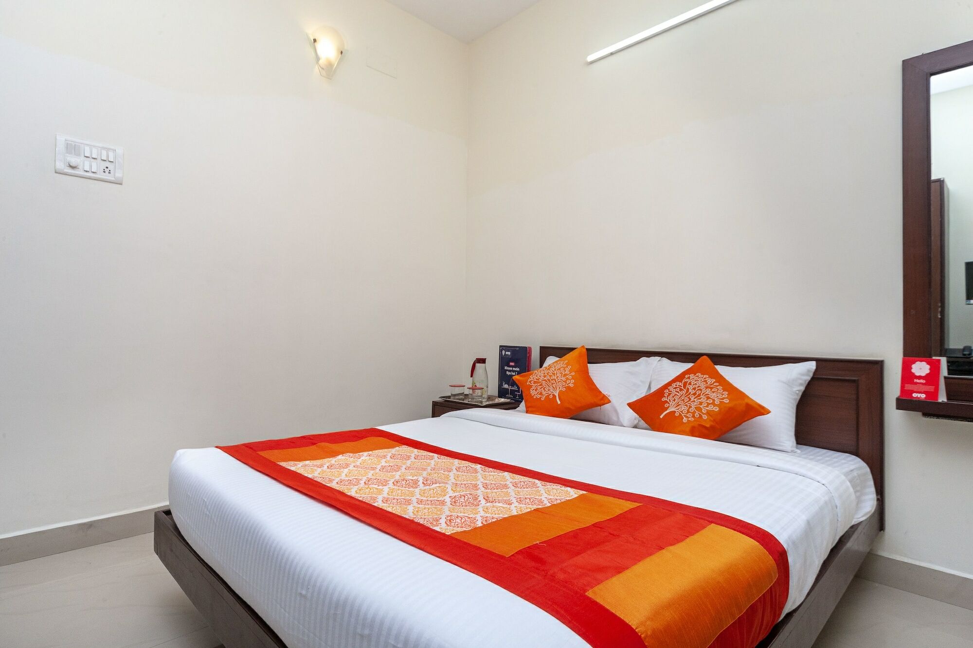 Oyo 22019 Skye Service Apartments Chennai Exterior photo