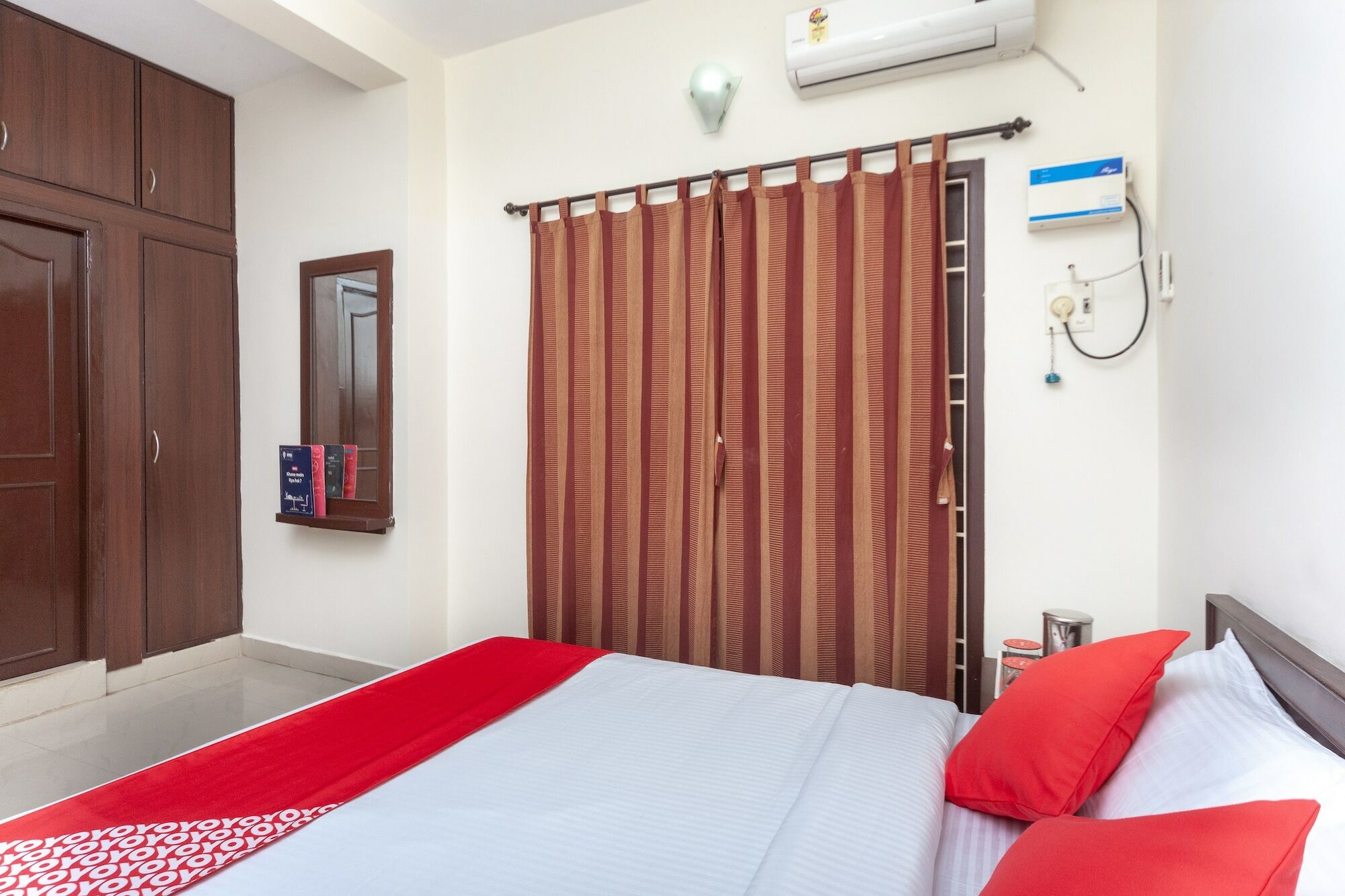 Oyo 22019 Skye Service Apartments Chennai Exterior photo