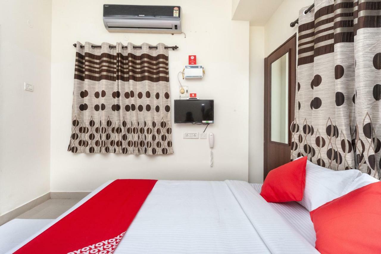 Oyo 22019 Skye Service Apartments Chennai Exterior photo